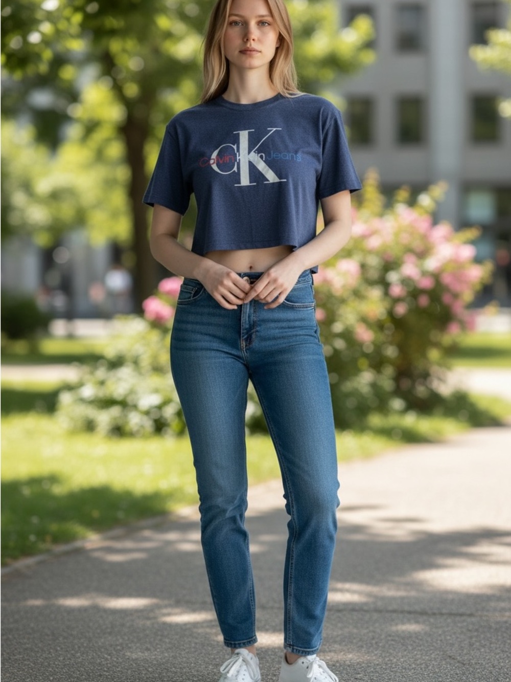 Calvin Klein women's crop top T-shirt